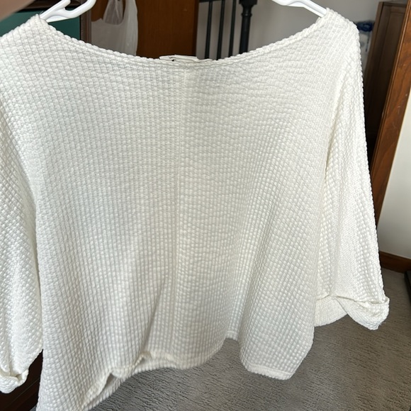 Cute beach bikini cover up or sweater - Picture 2 of 3